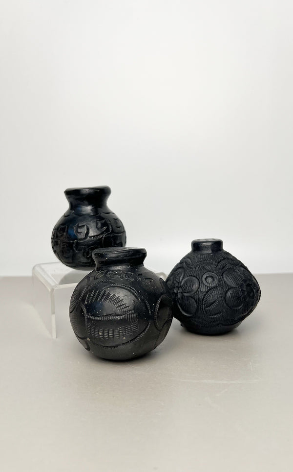 Salero Bola Barro Negro