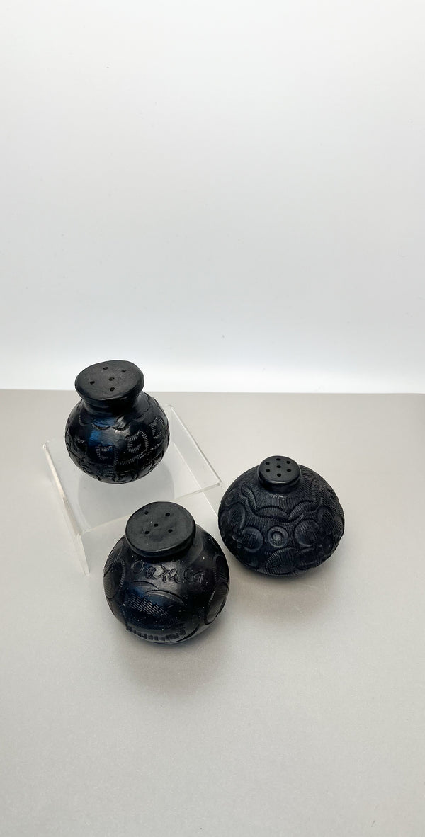 Salero Bola Barro Negro